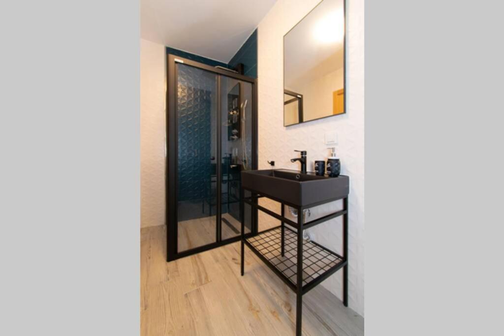 Charming Suite Bosphorus View อิสตันบูล ภายนอก รูปภาพ